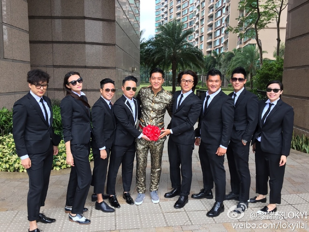 黎諾懿結婚時,邀得好友鄭伊健擔任兄弟。