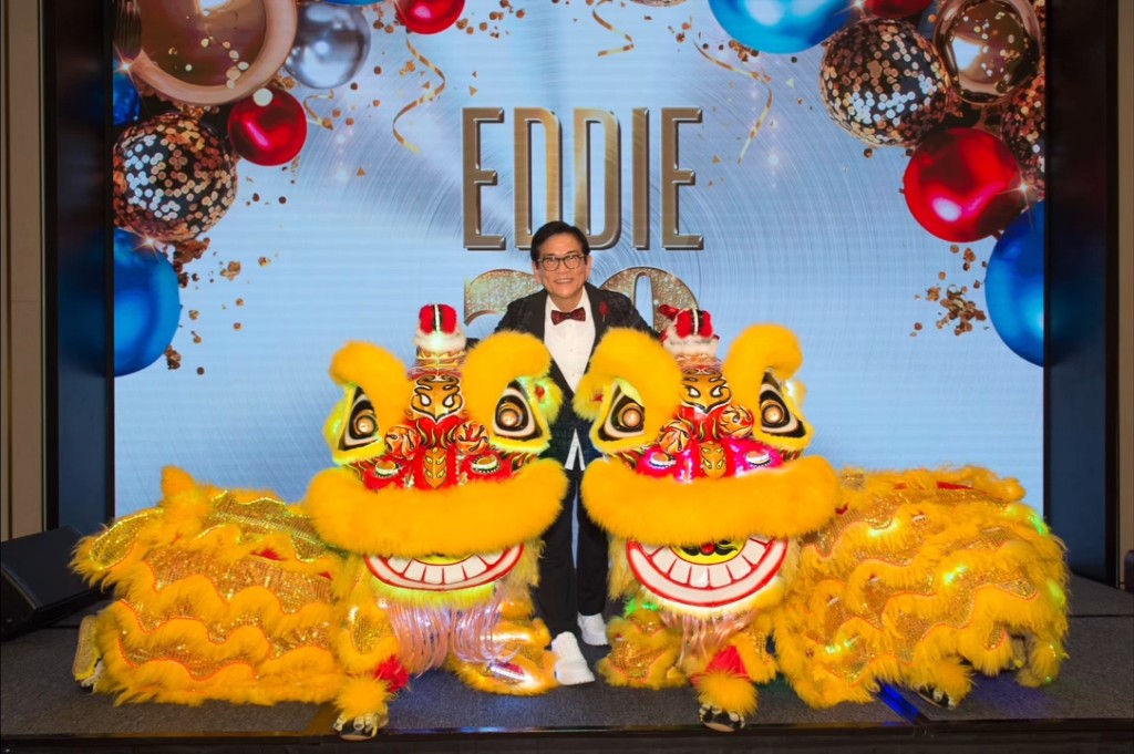黎諾懿太太李潔瑩的父親慶祝七十歲壽辰。