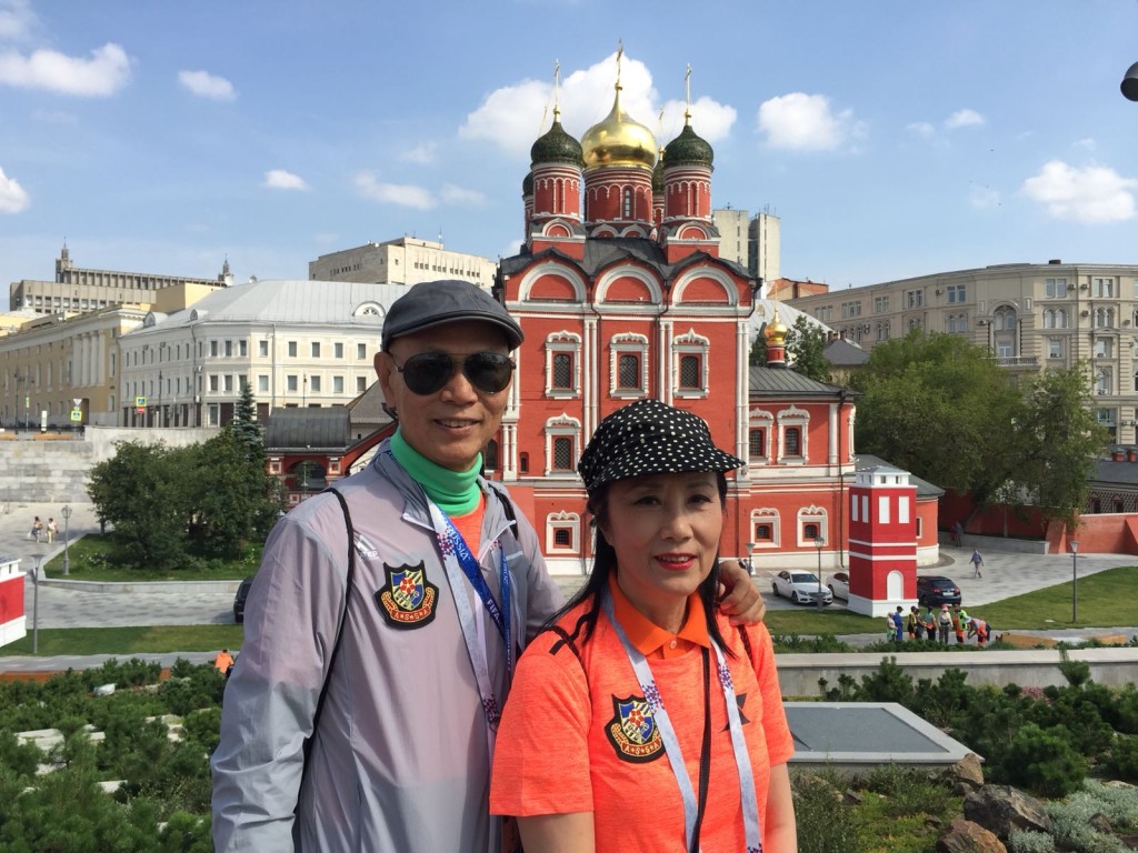 羅家英與汪明荃經常以情侶裝打扮示人。