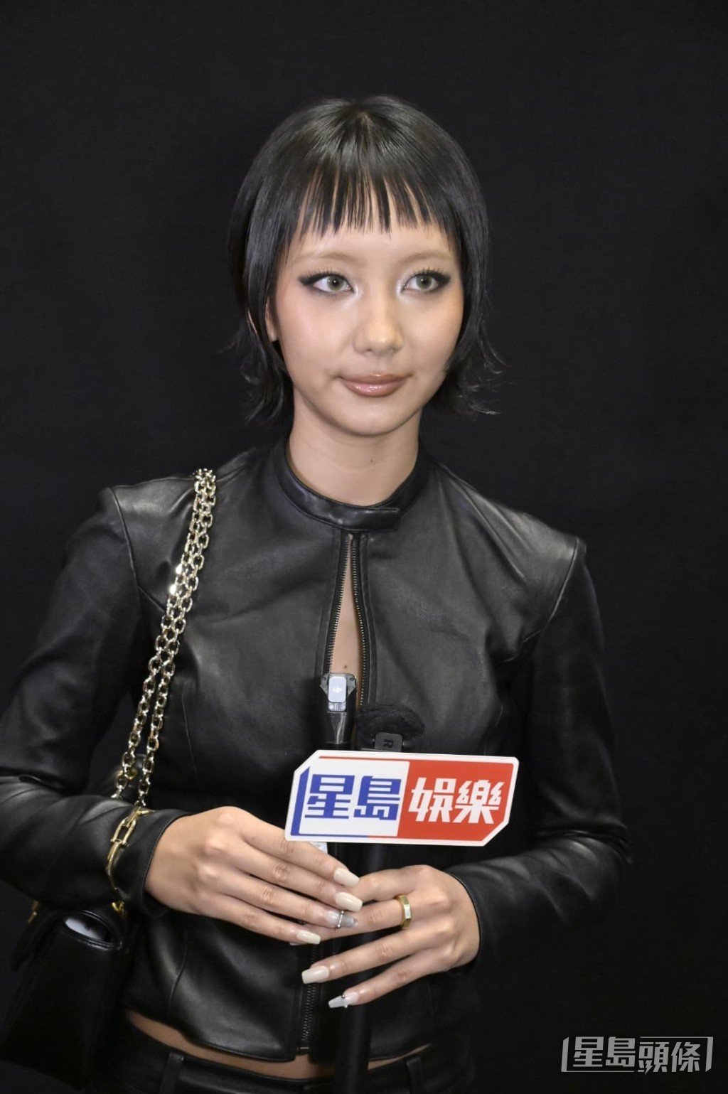 Marf到場時似乎有點迷惘，更一度行錯方向，場面略帶尷尬。