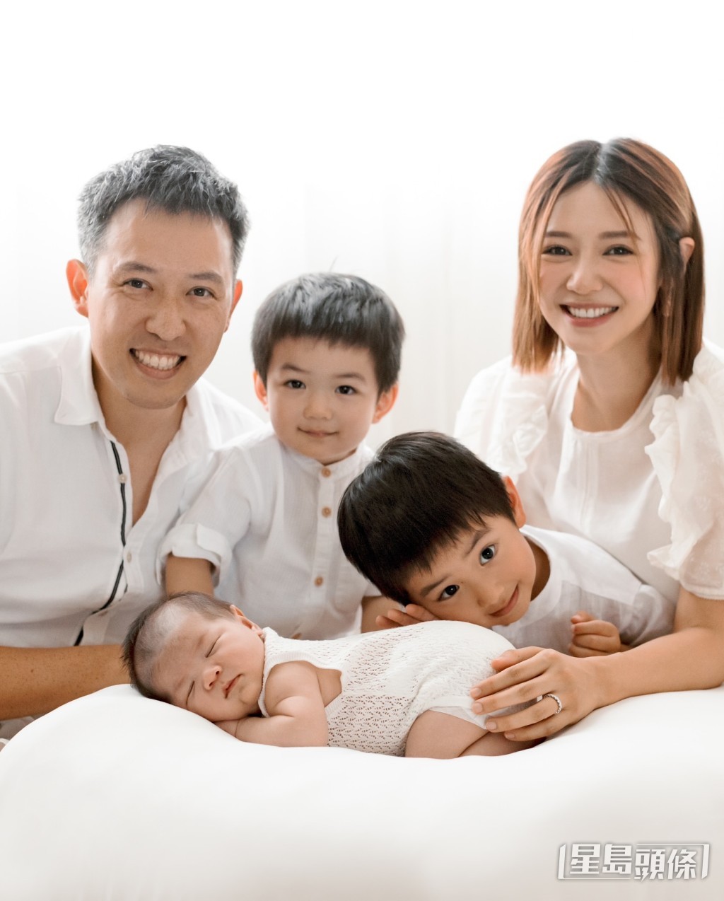 倪晨曦婚後為丈夫陸續誕下三名兒子。