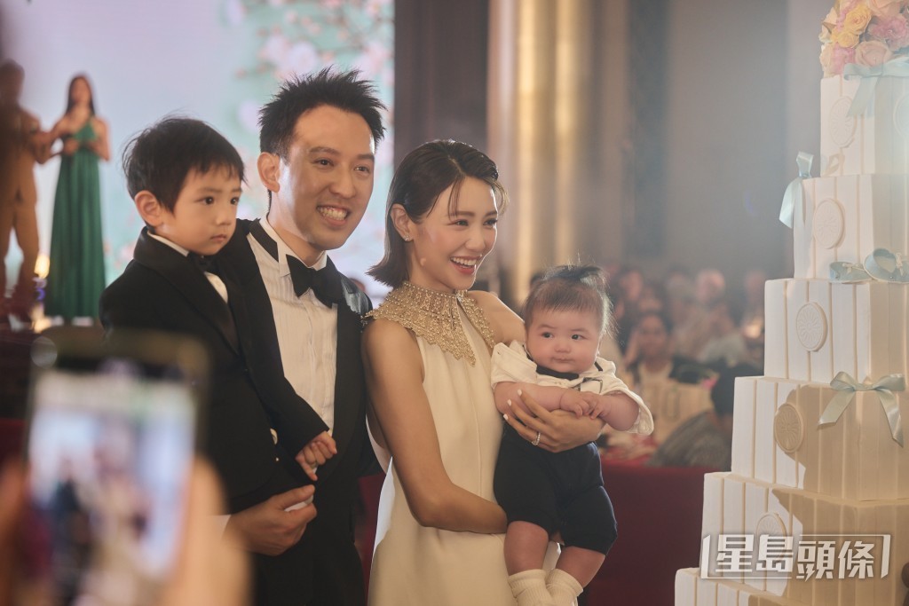 倪晨曦在兩名兒子出生後才補辦婚宴。