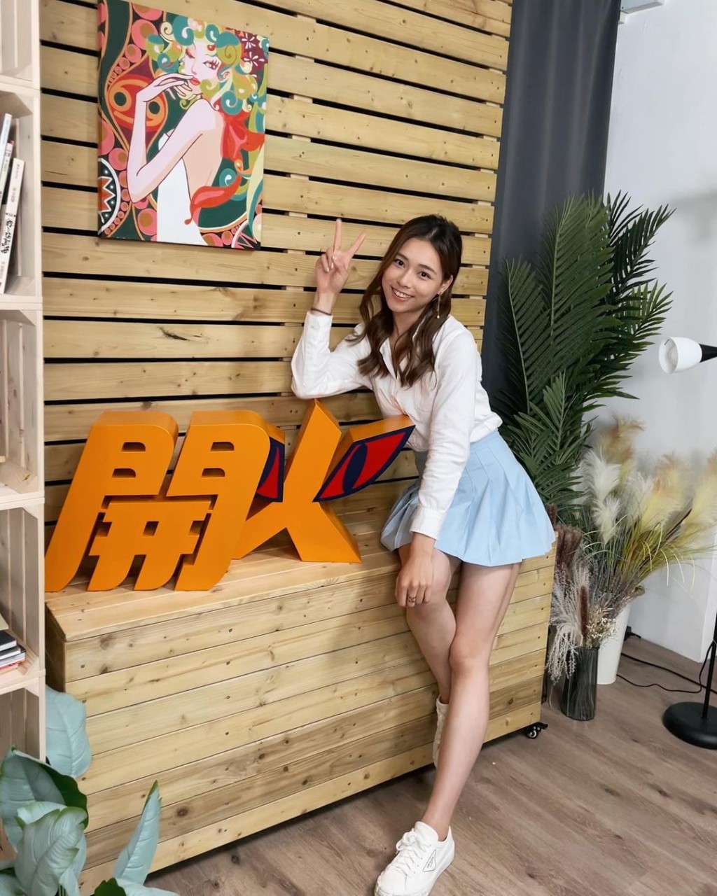 廖慧儀曾主持飲食節目《開火》。