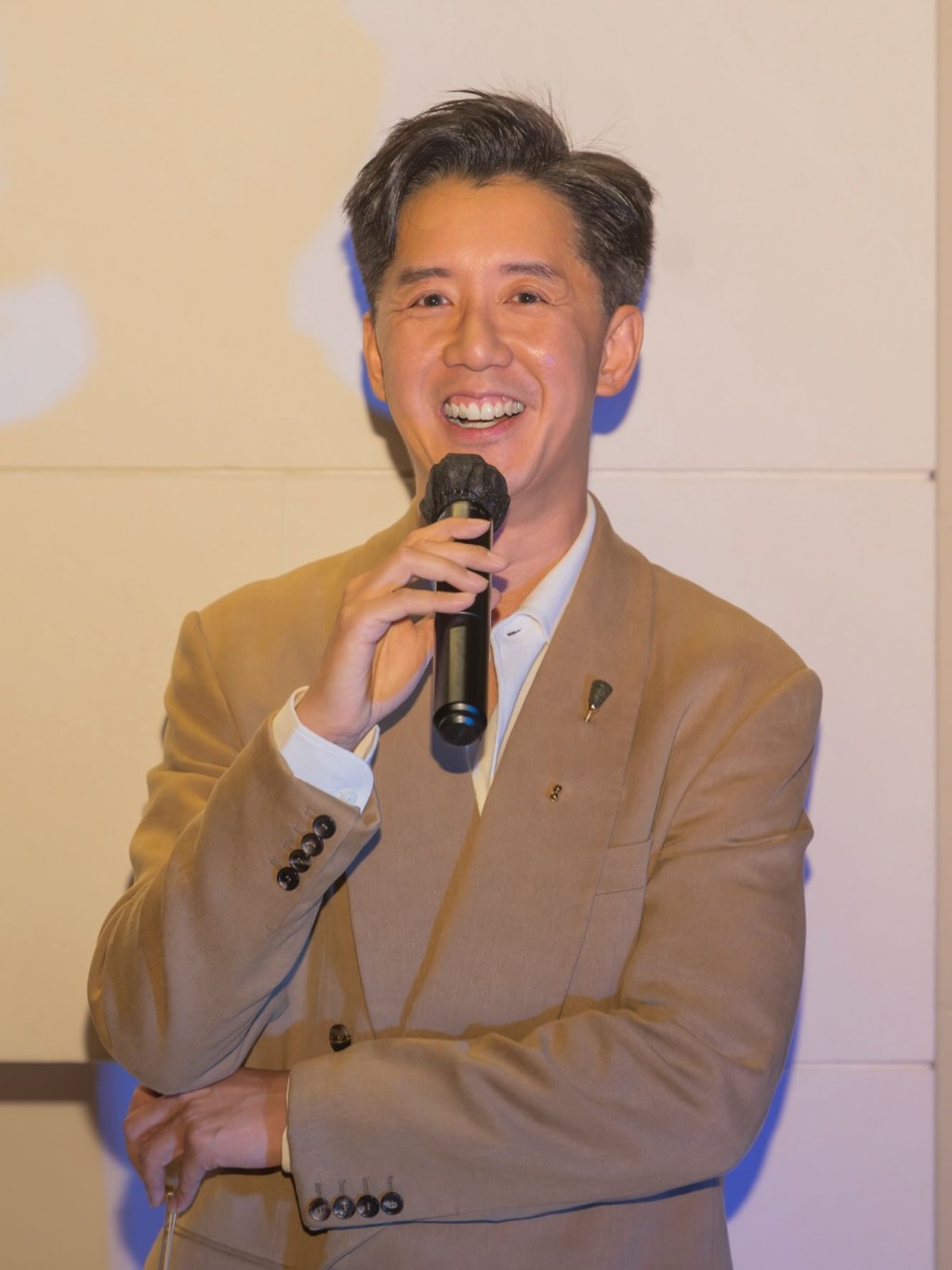 傅厚民是亞洲其中一位著名室內建築師。