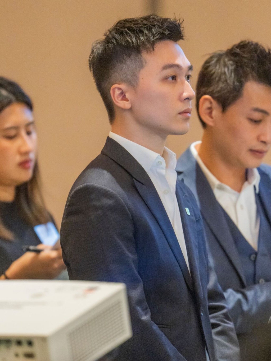 劉兆恩已成功取得香港建築師學會的專業資格。