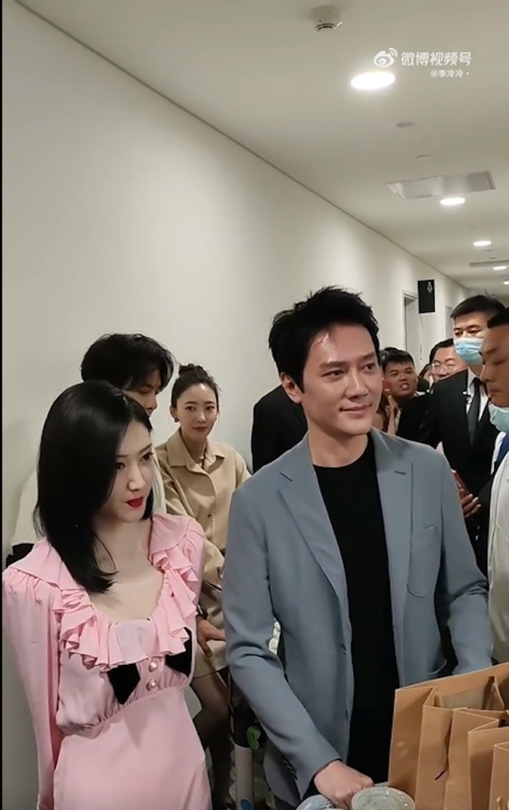 2015年,曾傳出景甜與馮紹峰閃婚的消息。