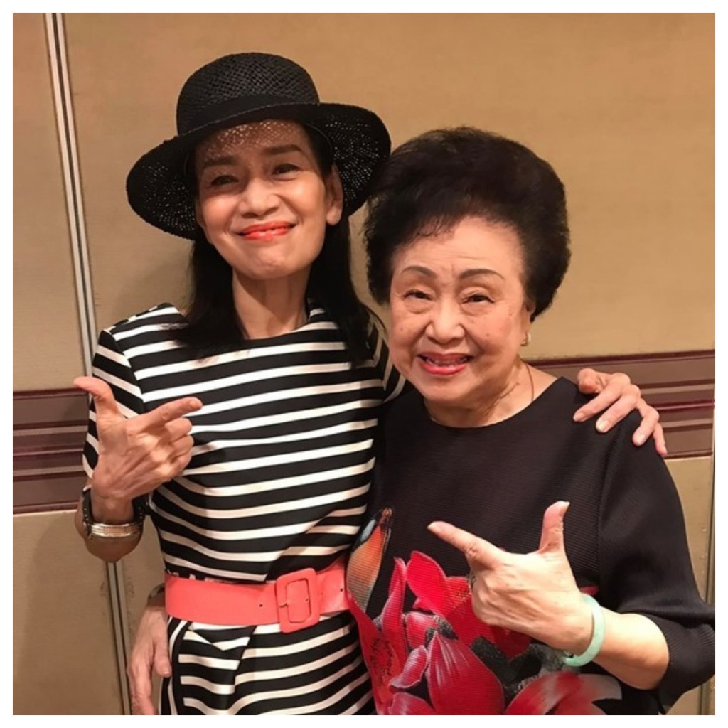 吳麗珠與好友譚倩紅是經常見面的聚會夥伴。