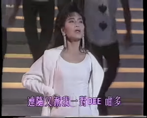 吳麗珠過去在節目中曾模仿歌手鄺美雲。