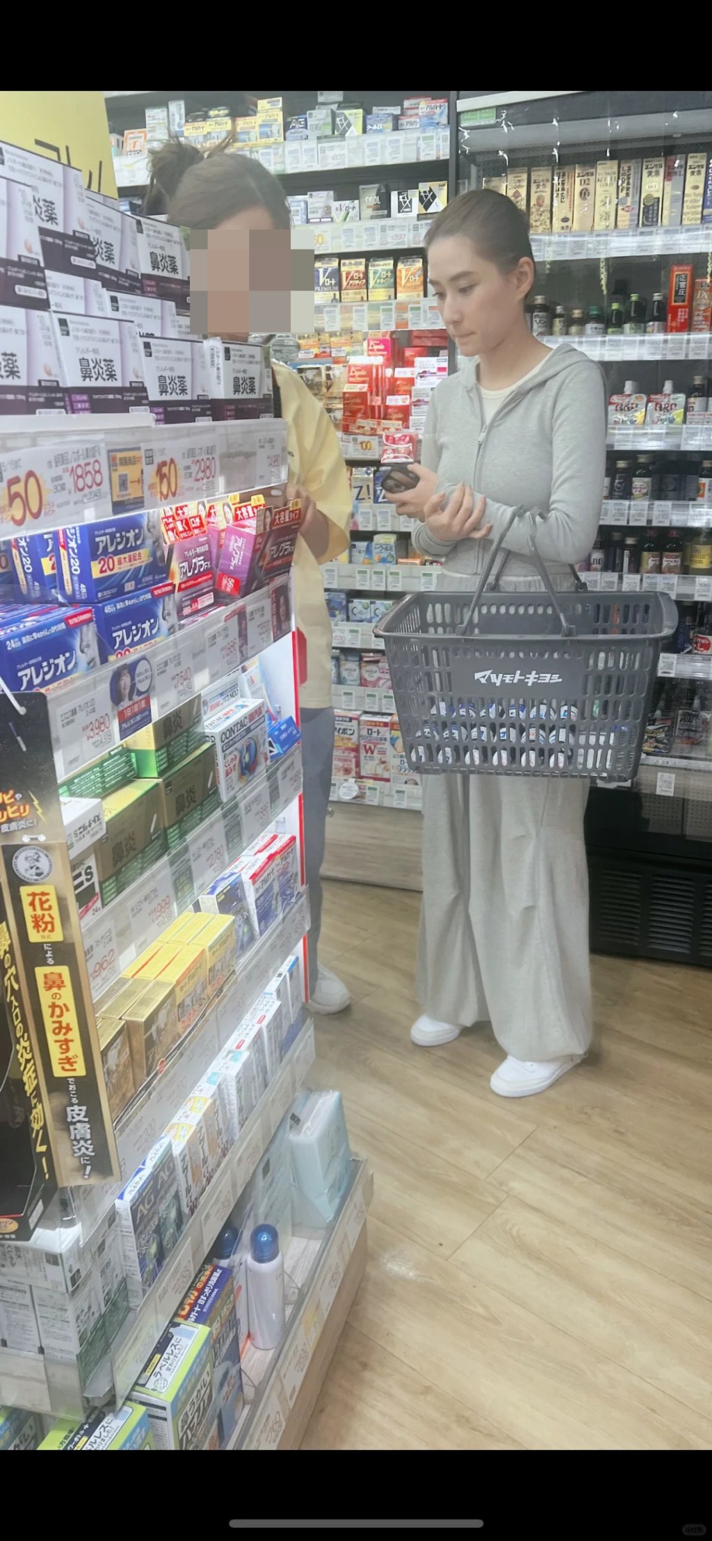 何超蓮早前遊日被捕獲,因狂掃提神飲品引起討論,看來何超蓮平時經常需要提神。