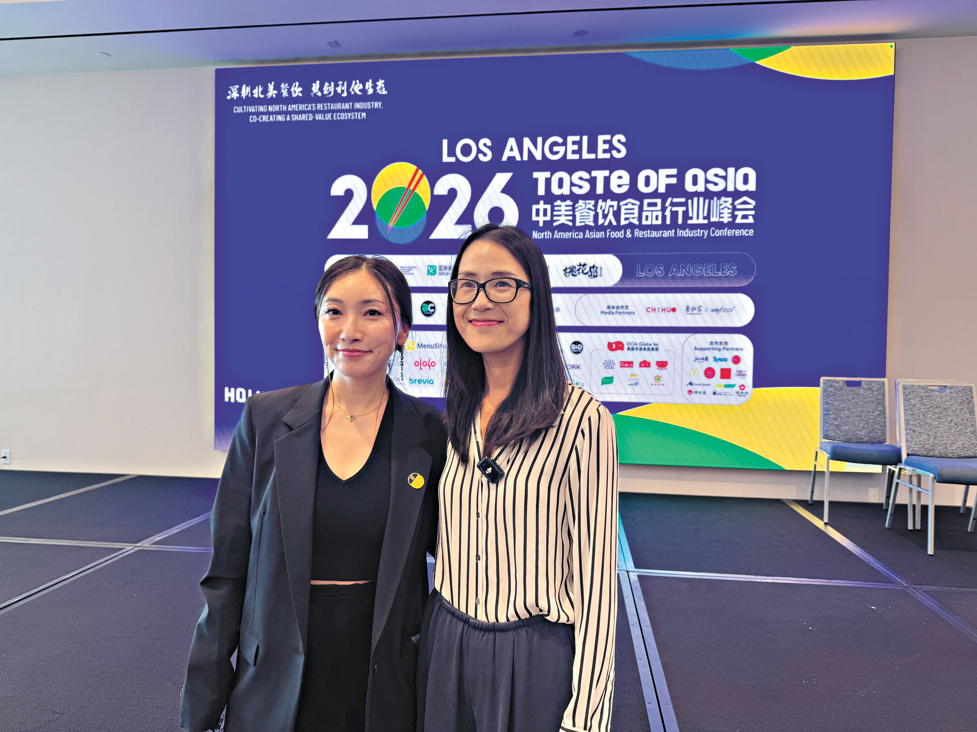 Cosmo Hu（左）與Amy Duane（右）接受媒體採訪。記者陸新攝