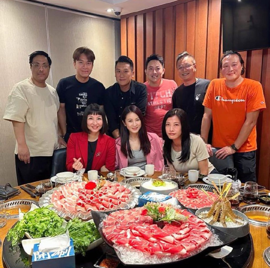 馬國明早前與藝訓班同學聚會，李焯寧（前排中）也有出席。