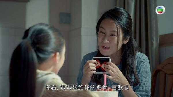 李焯寧近年持續拍劇，在《家族榮耀》中飾演李彩華的母親。