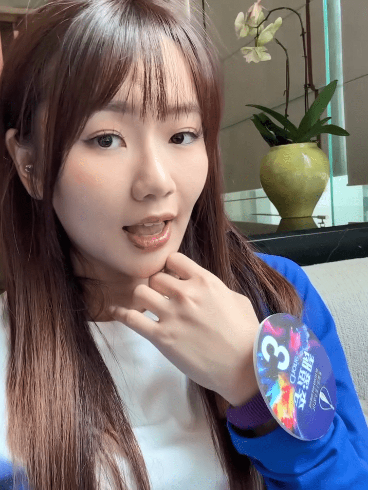 3號佳麗李澄晴憑藉甜美笑容,成功躋身《2026香港小姐競選》決賽。