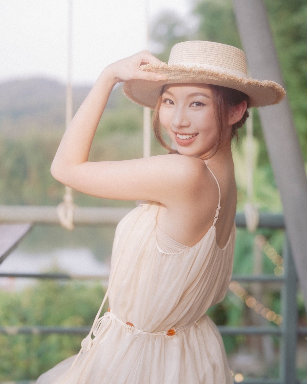6號盧蔚晴Jasmine仙氣滿滿,散發清純鄰家女孩魅力。