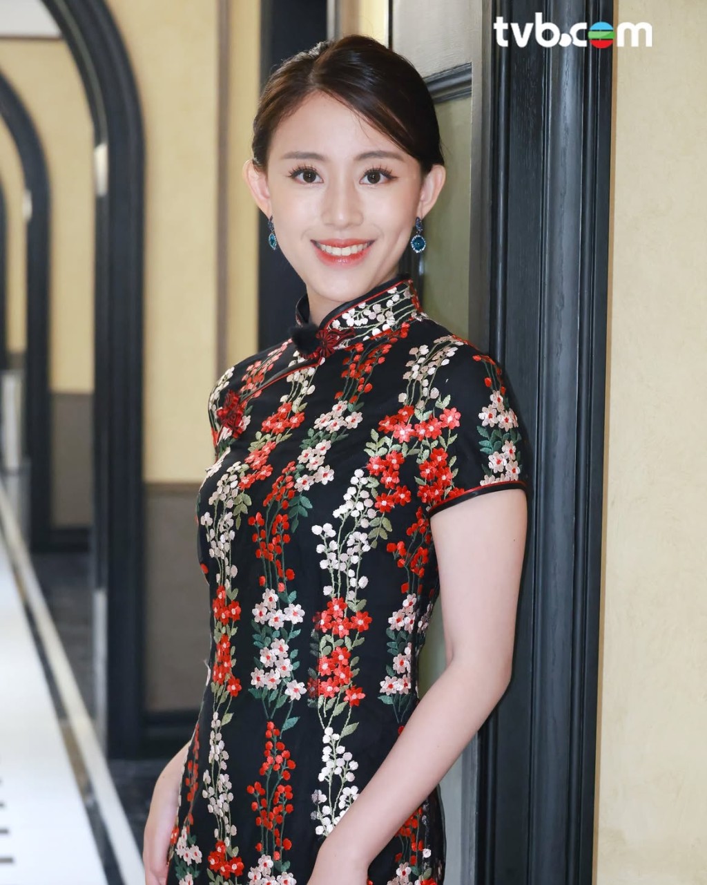 周芳姿被指撞樣梁小冰。