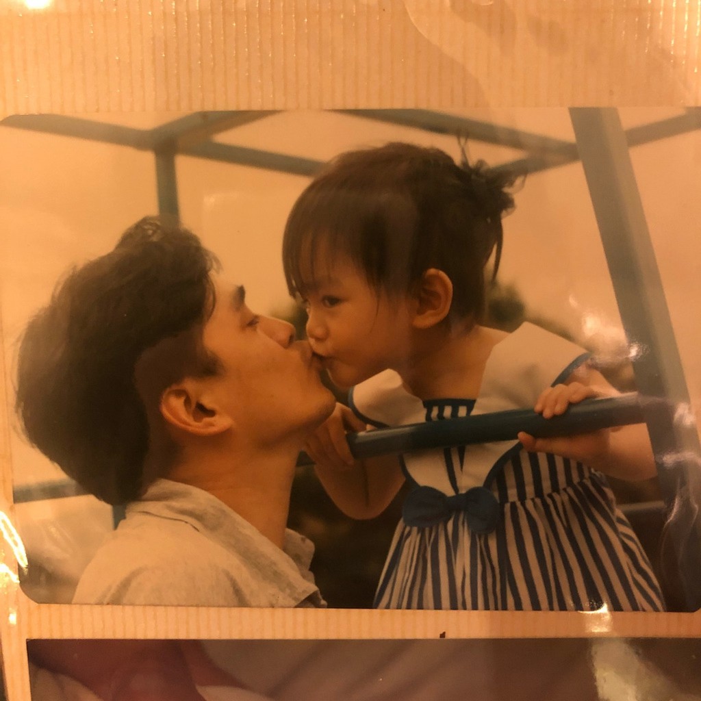 湯鎮宗近年不時因為女兒湯洛雯的新聞而見報。