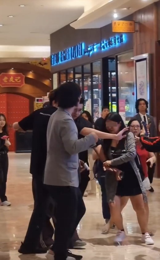 馬國明早前到馬來西亞參加演唱會,期間遇到熱情粉絲。