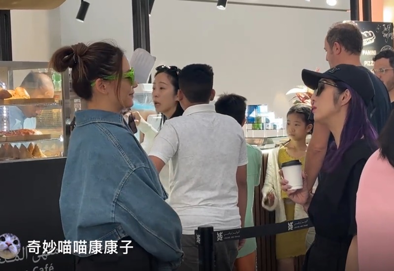 應采兒和楊千嬅一同出現在阿布札比。