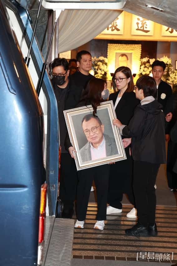 許惠菁丈夫最近一次與她公開同框，是在許紹雄的喪禮上。