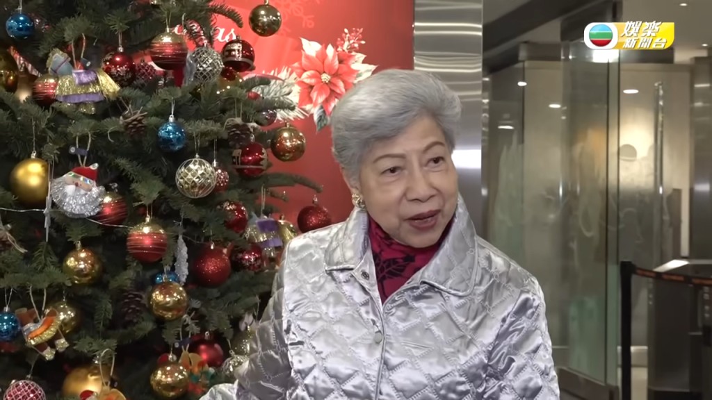 羅蘭出席婚宴。