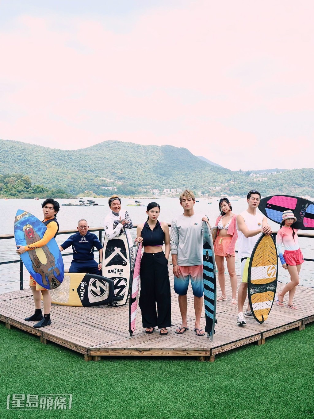 電影《浪花男女》以wakesurf為主題,結合網絡暴力等社會熱話,吸引年輕觀眾。