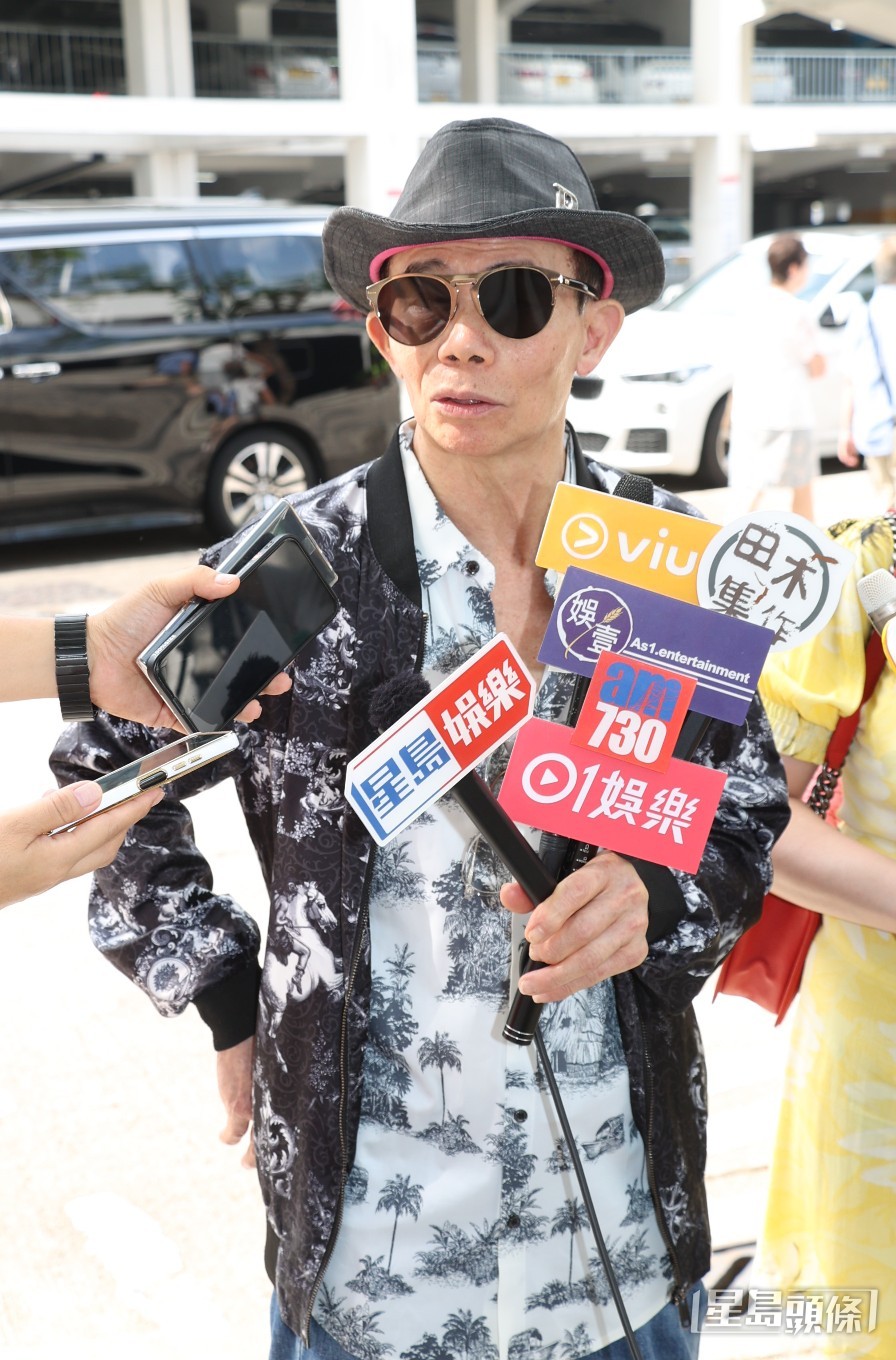 梅啟明指曾因無法見到母親而前往警署備案。