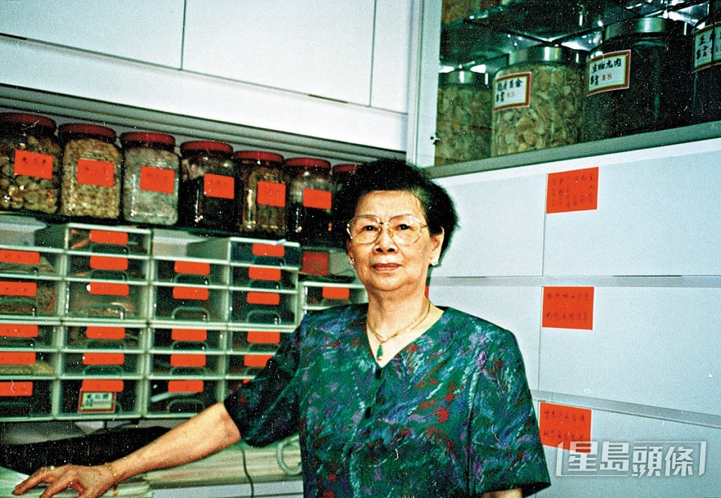 100歲的梅媽去年曾遭律政司司長入稟高等法院申請其破產。