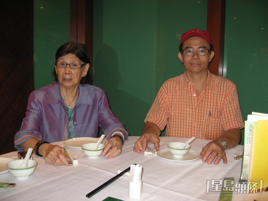 梅媽怒斥梅啟明「財迷心竅」,更被氣到血壓急升不適入院。