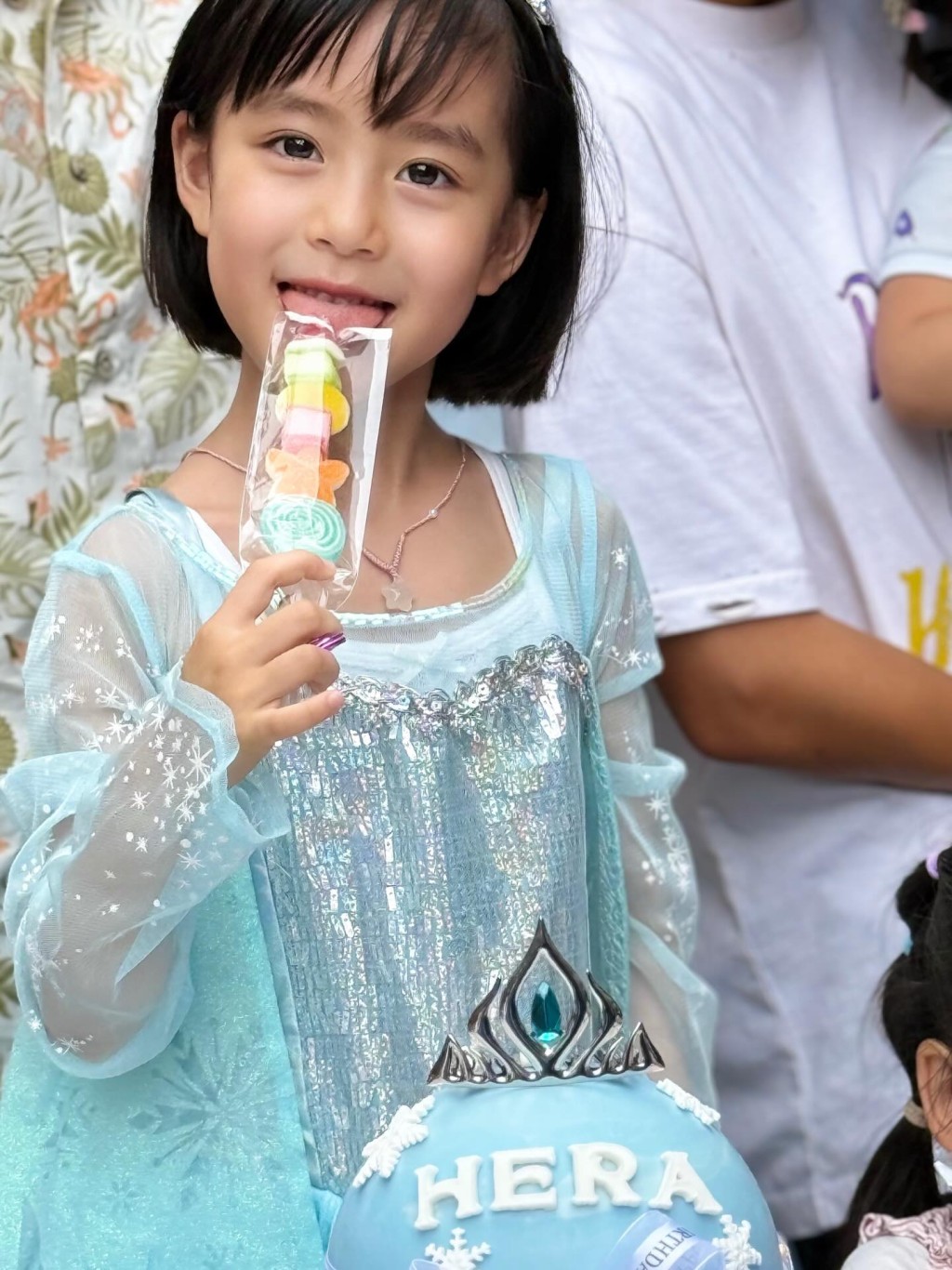 楊茜堯女兒跟媽媽成個餅印,尤其是一對大眼睛。