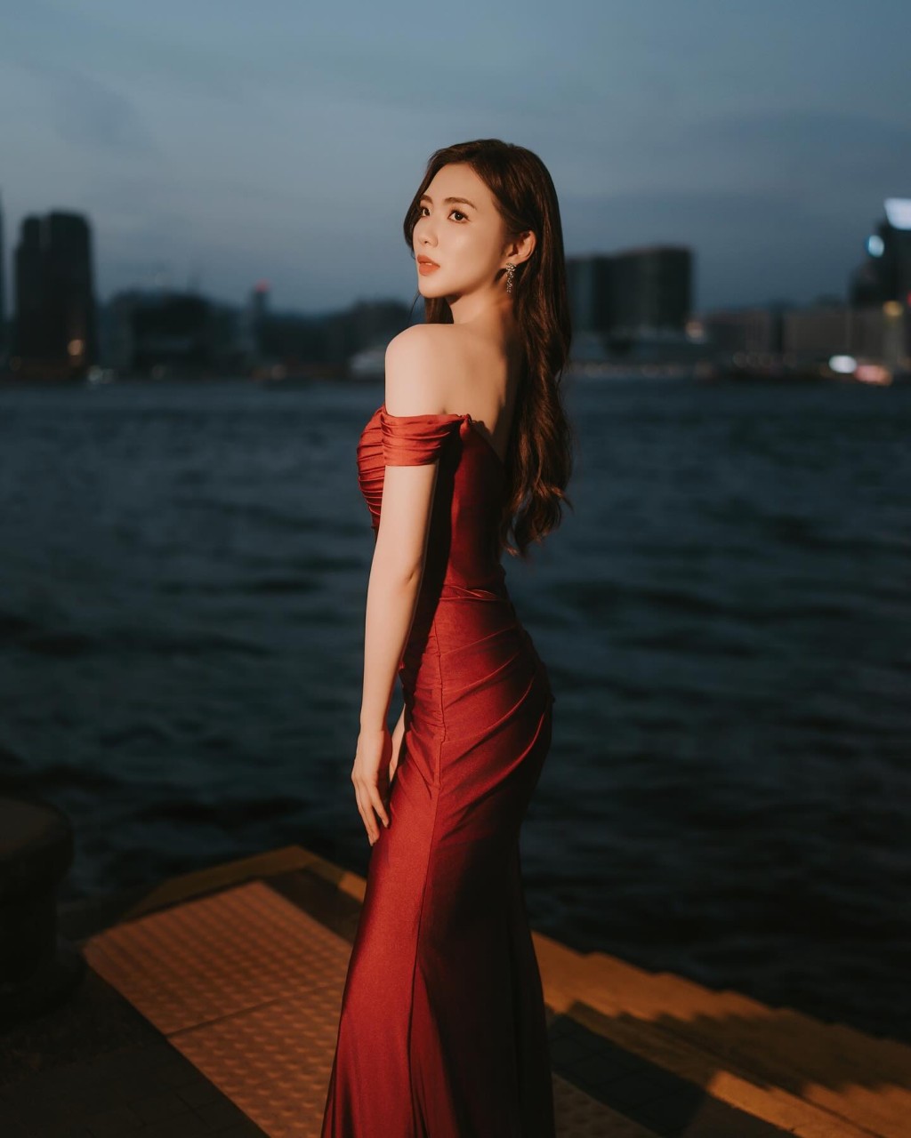 梁凱晴大晒身體曲線。
