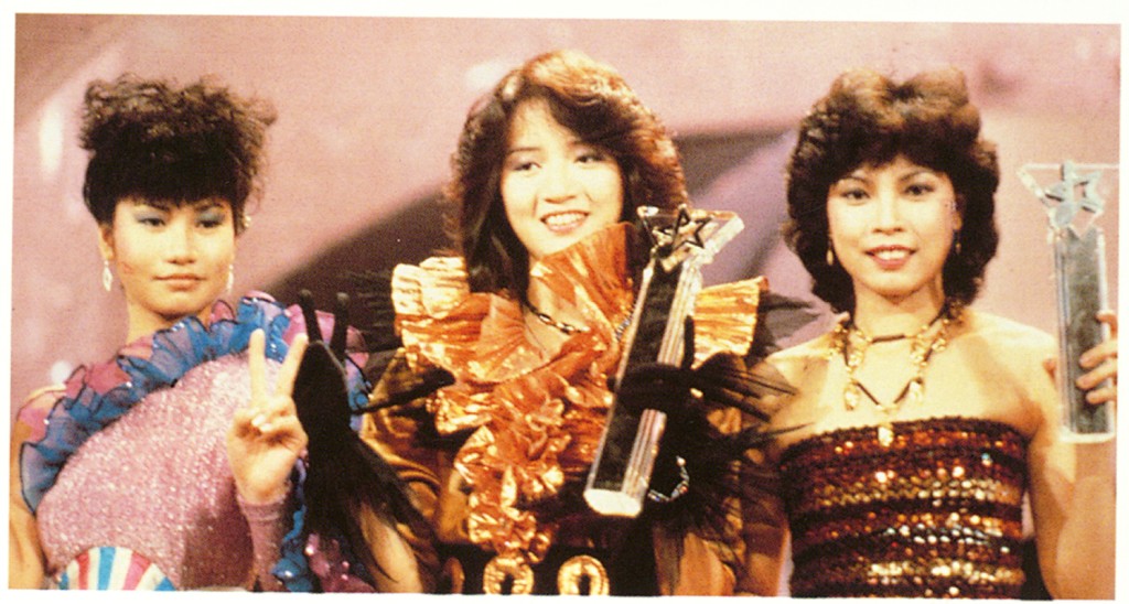 覃美金（梅媽）的幼女是已故天后梅艷芳。