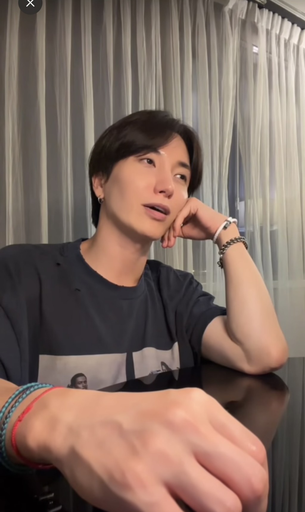 見面會結束後,利特開直播再次使用廣東話與粉絲交流。
