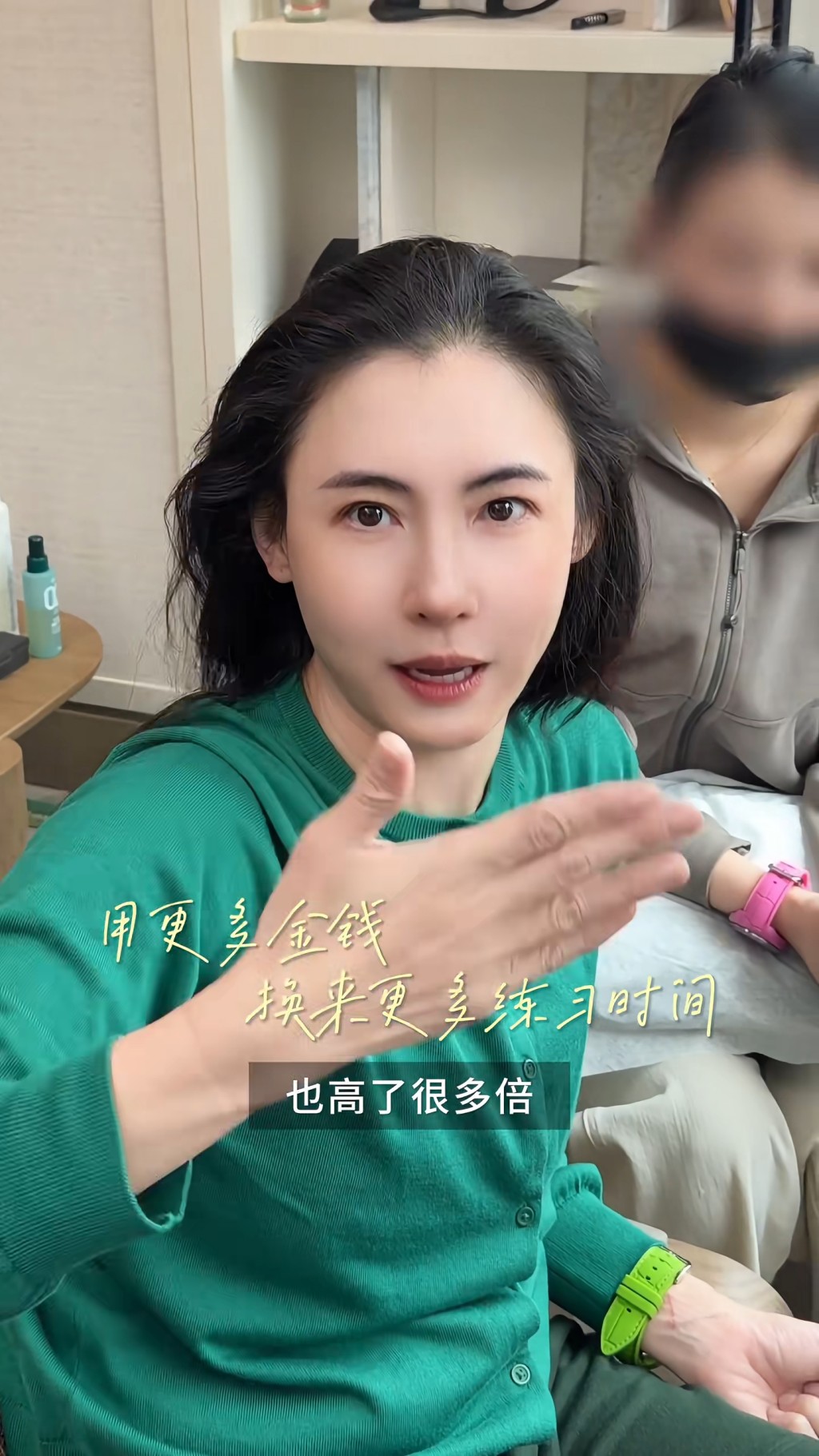 張栢芝原為大仔報名學車,但遭兒子拒絕。