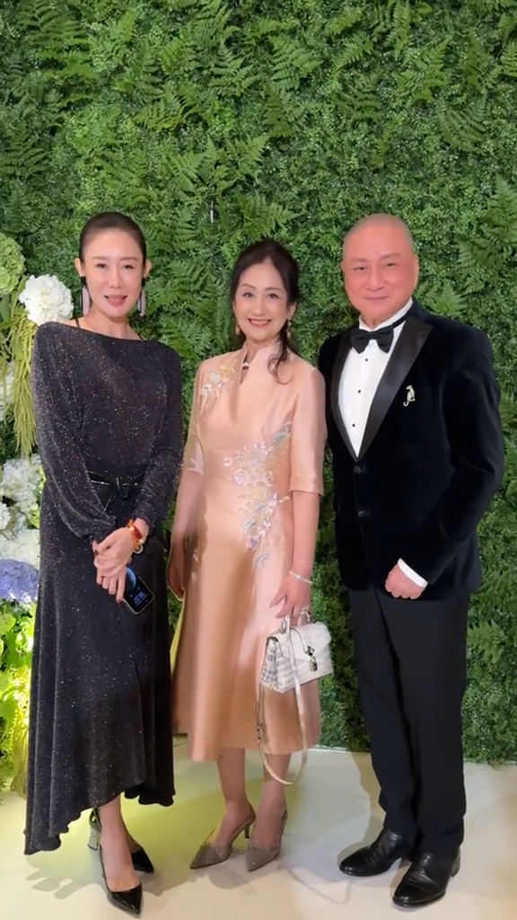 湯鎮業榮升岳父。