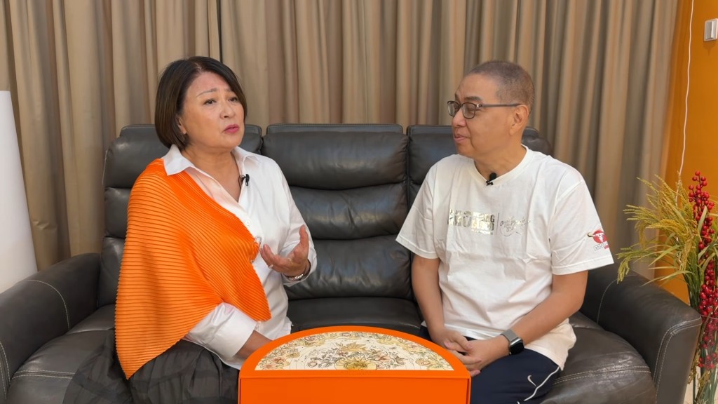 黃淑儀在訪問中，公開澄清與汪明荃的恩怨及拍攝《書劍恩仇錄》時受傷的真相。