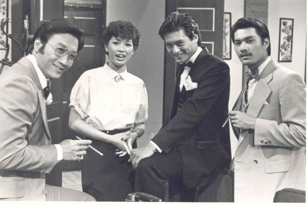 黃淑儀（左二）在七十年代婚後產子仍活躍於幕前，並於七十年代末結束首段婚姻。
