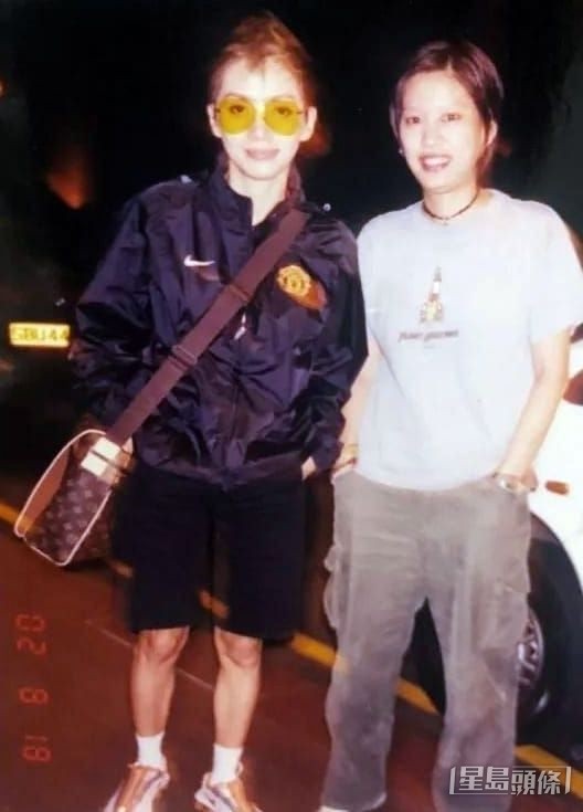 Joey(右)因追隨梅艷芳而認識梅啟明。
