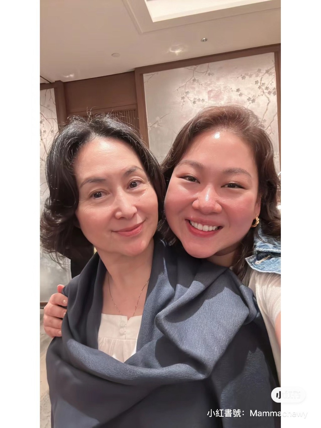 曾昭怡的契媽正是何超瓊。