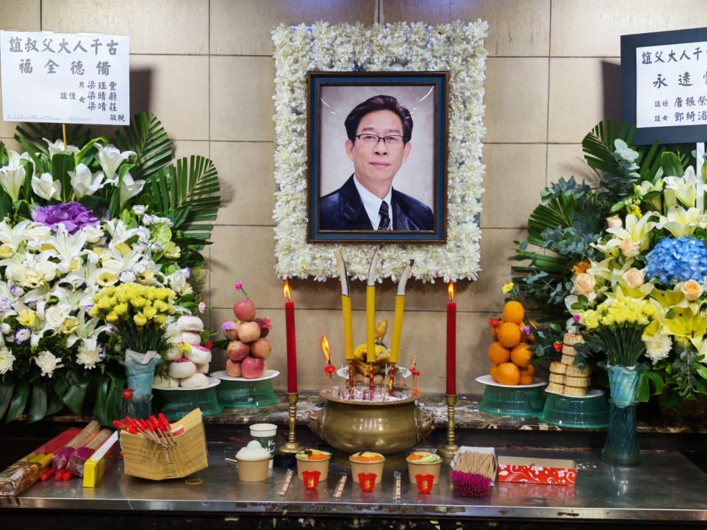 黎彼得的喪禮以低調的家祭形式進行。