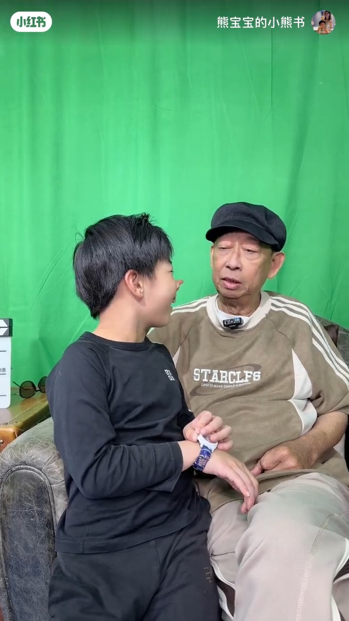 兩人投緣,更契作乾爺孫,感情深厚猶如親生。