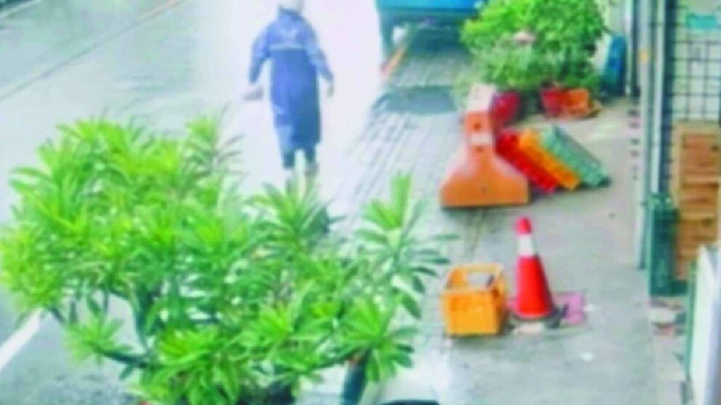台南周氏蝦捲老店遭不明人士潑灑活蟑螂 警方已鎖定涉案男子