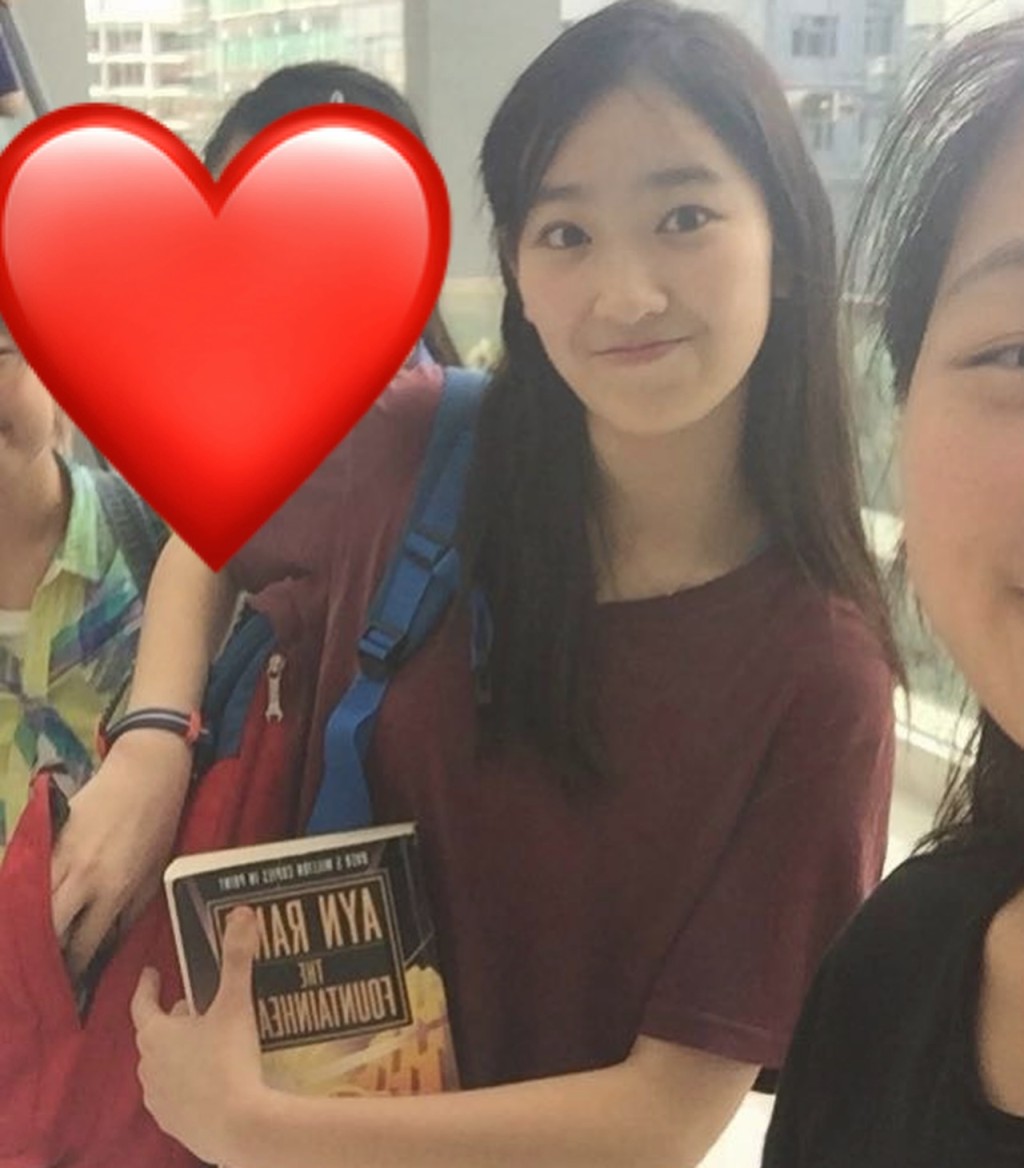 林愷鈴喜歡閱讀各類書籍。