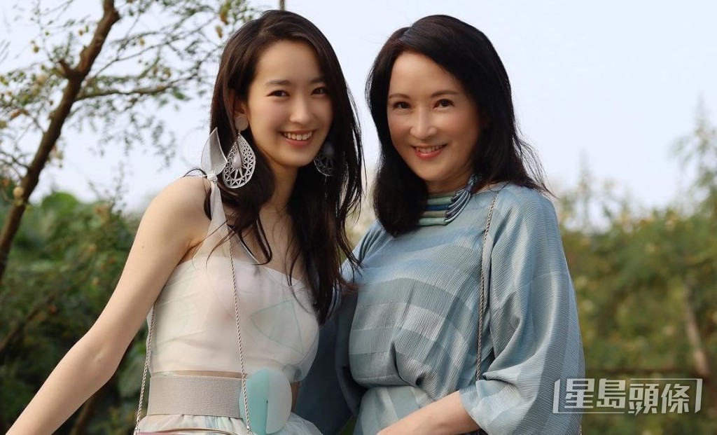 龔慈恩與大女林愷鈴外貌如同兩姊妹。