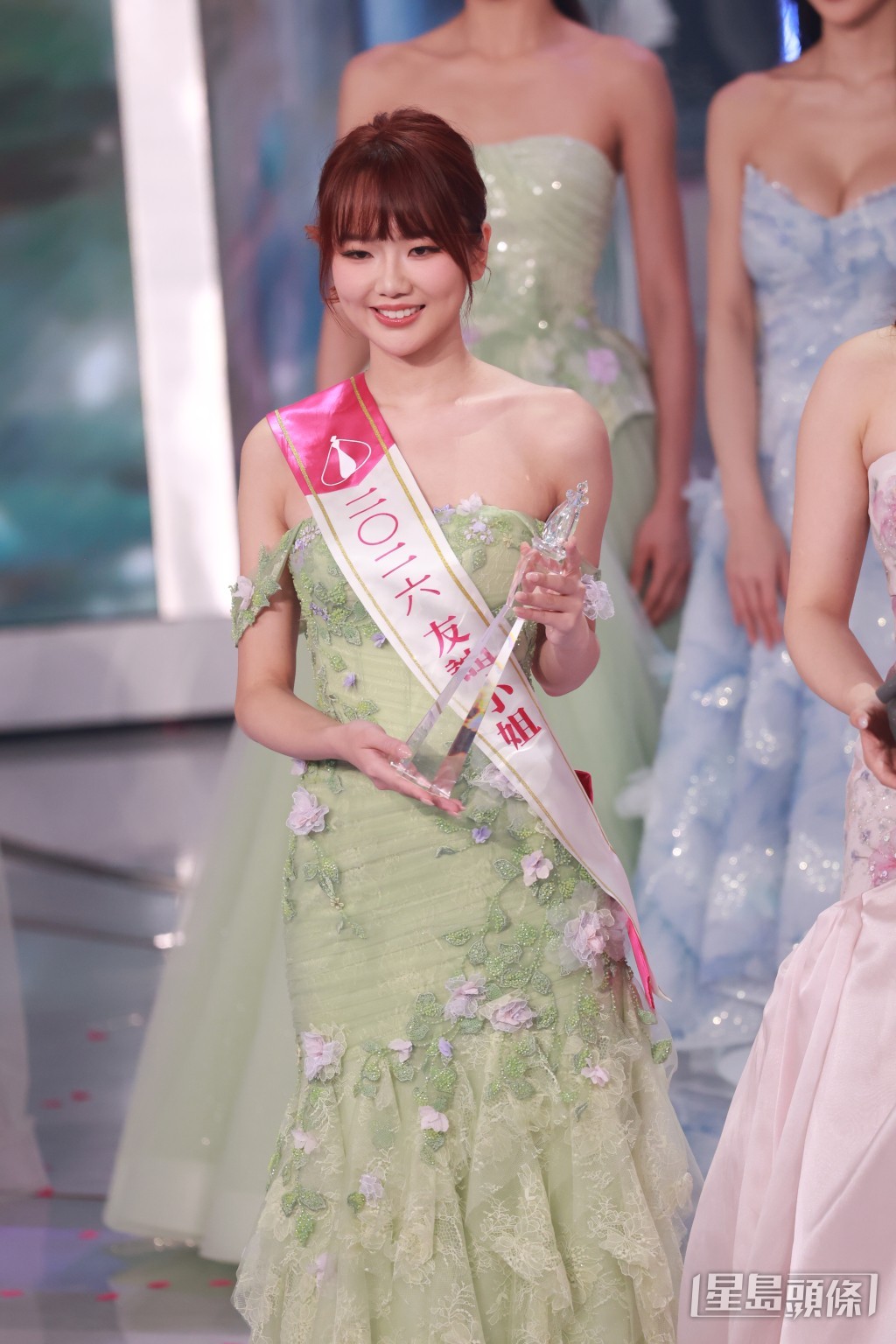 3號李澄晴獲頒「友誼小姐」後，在賽事中被淘汰。
