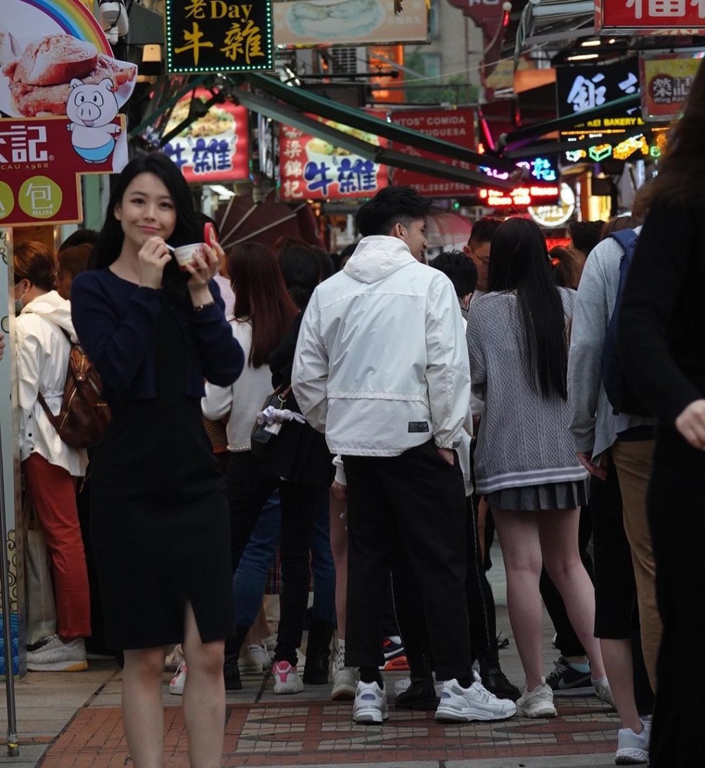 林婷婷自2021年起兼任翡翠台新聞主播。