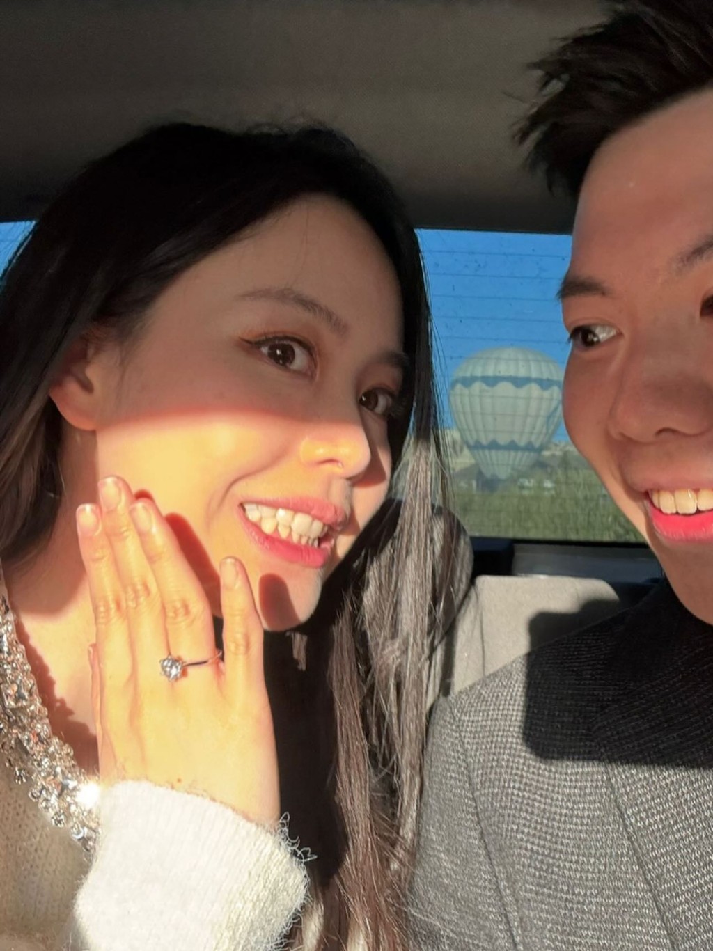 林婷婷的丈夫是同為新聞主播的李天耀。