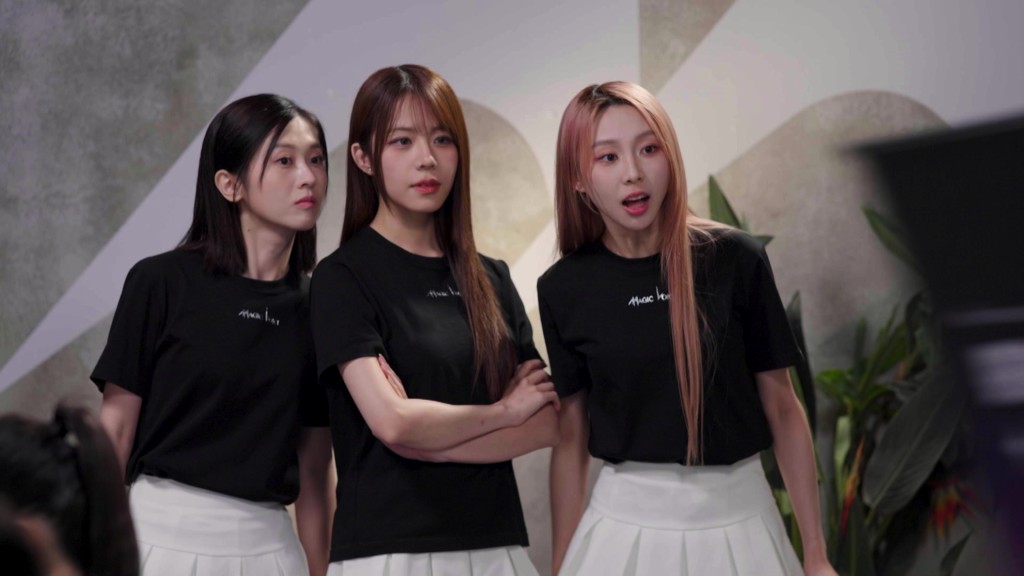 除了莊子璇（Hilary），同劇還有倪嘉雯（Carmen）、盧映彤（Skylar）。