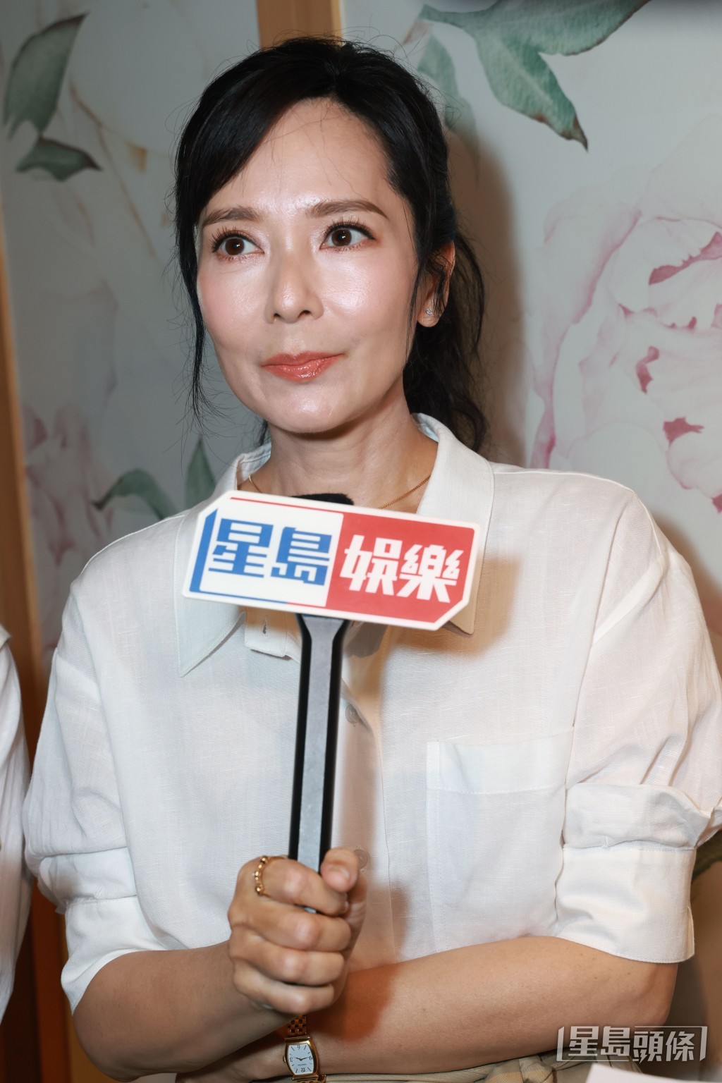 老公朱少杰和女兒朱家愛常常稱讚郭羡妮漂亮。