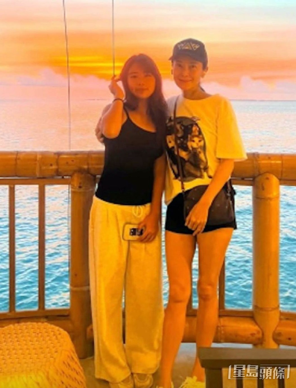 郭羡妮和女兒朱家愛看起來像兩姊妹。