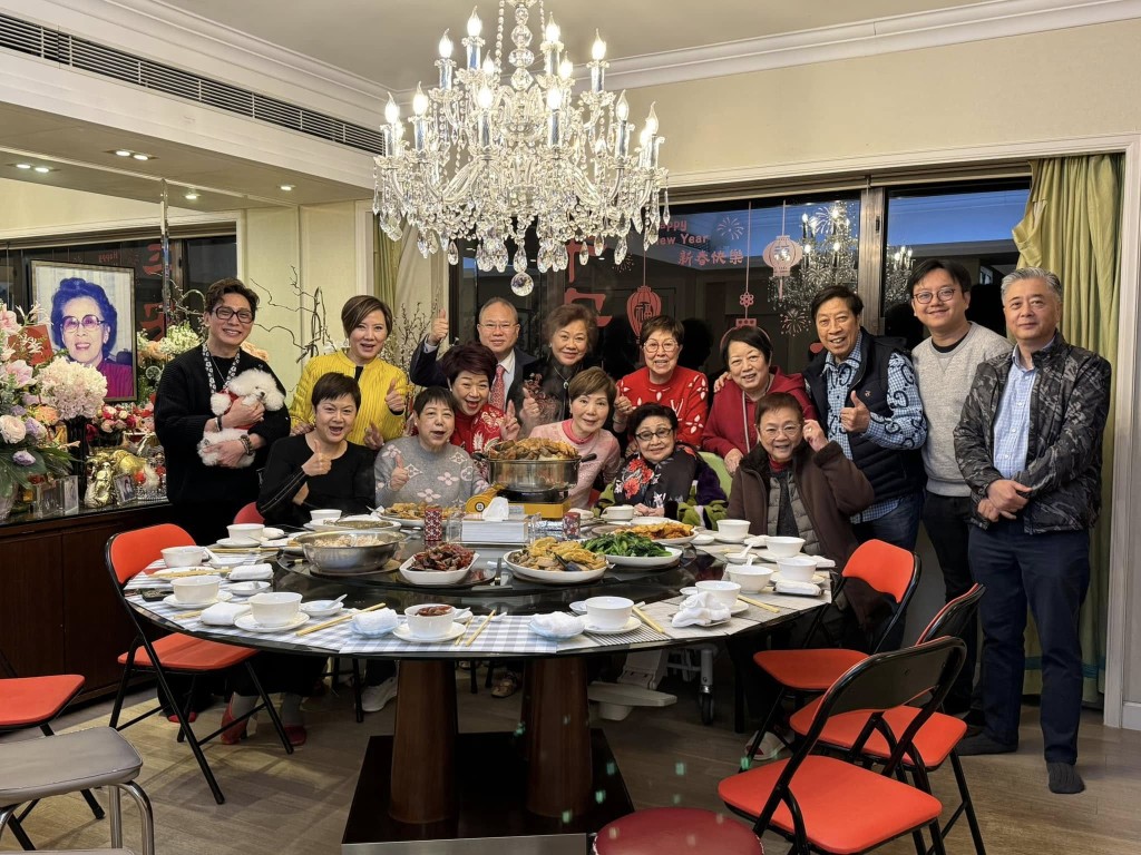 每逢重要節日,白雪仙位於跑馬地的住所總是充滿歡聚氣氛。